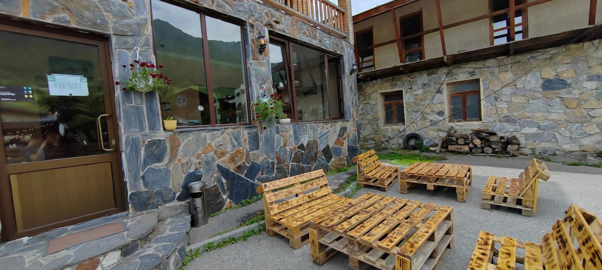 Hotel Svanseti Mestia Ngoại thất bức ảnh