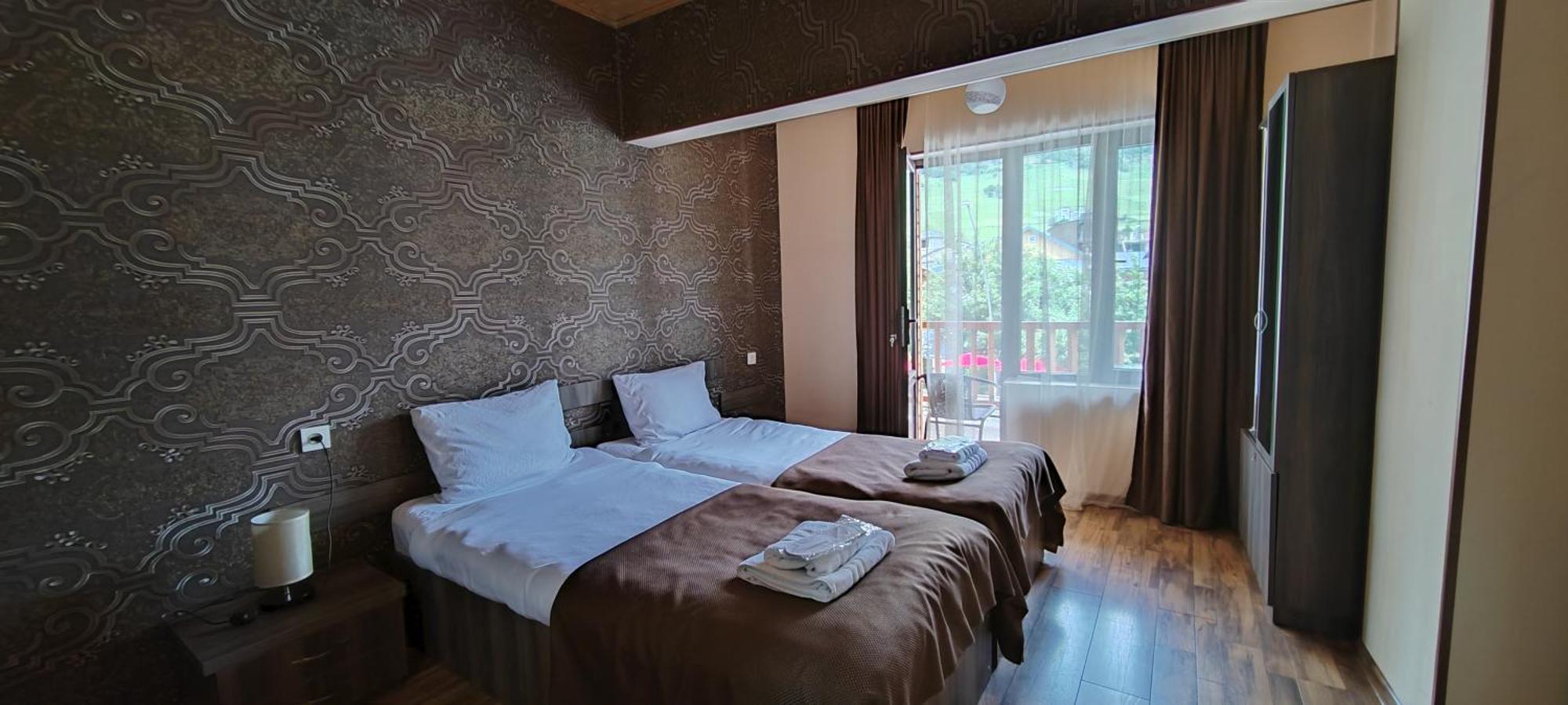Hotel Svanseti Mestia Ngoại thất bức ảnh