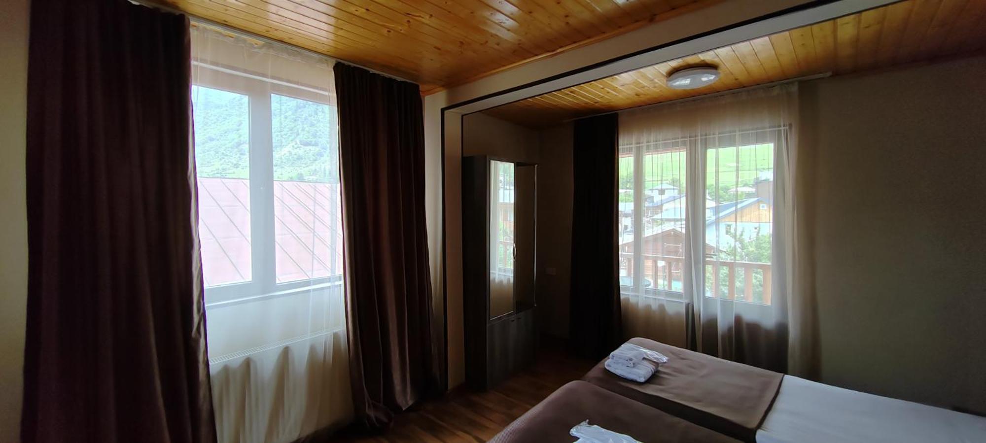 Hotel Svanseti Mestia Ngoại thất bức ảnh