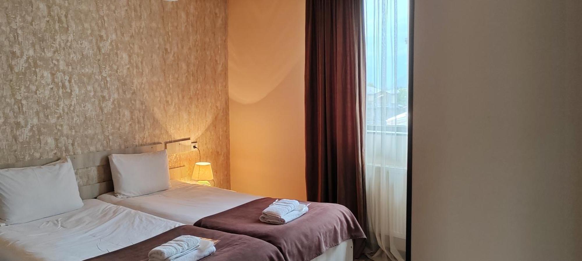 Hotel Svanseti Mestia Ngoại thất bức ảnh