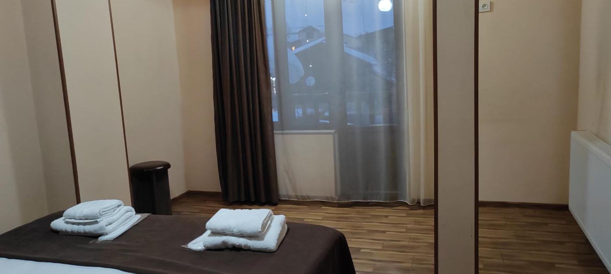 Hotel Svanseti Mestia Ngoại thất bức ảnh
