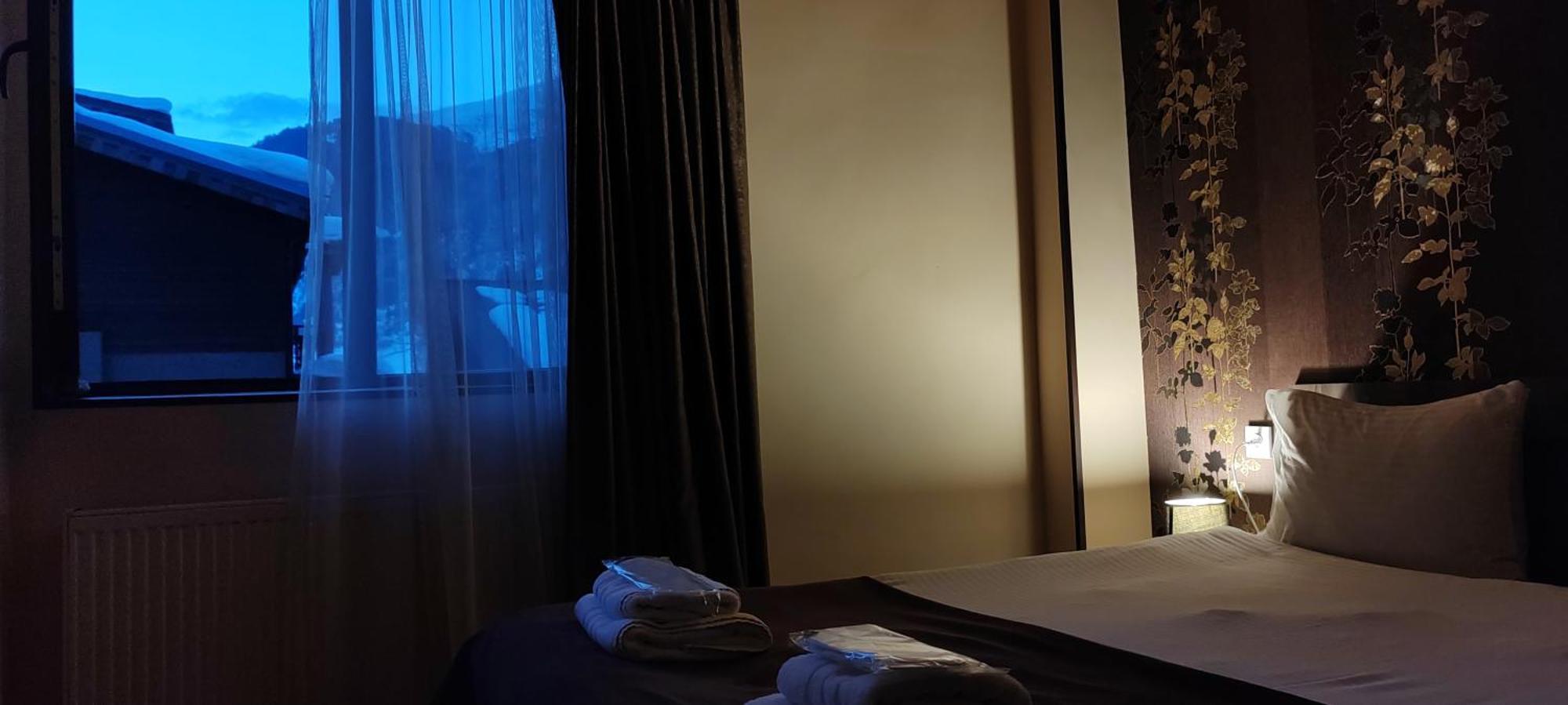 Hotel Svanseti Mestia Ngoại thất bức ảnh